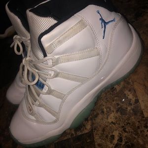 Jordan Columbia 11’s